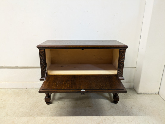 Vanha kaappi 40-luku