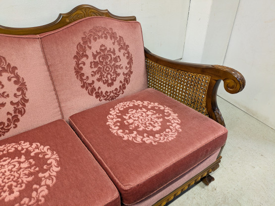 Upea Chippendale rottinki sohva