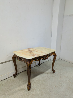 Marmori sohvapöytä 