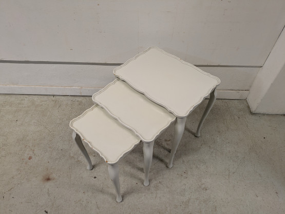 Vanha Rokokoo sarjapöytå