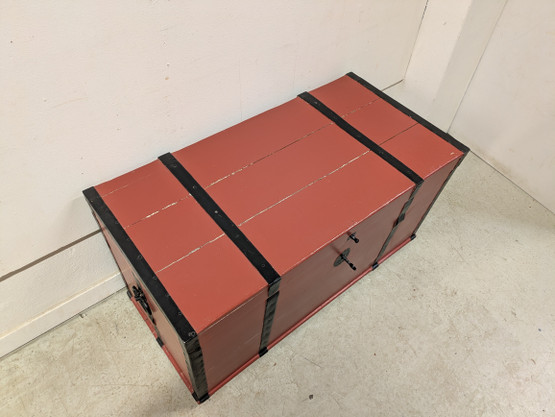 Suuri antiikki arkku 