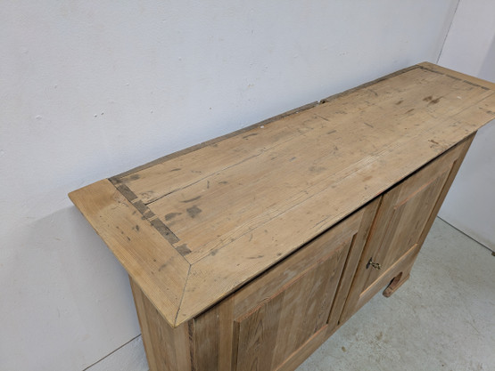 Antiikki kaappi 1800-luku