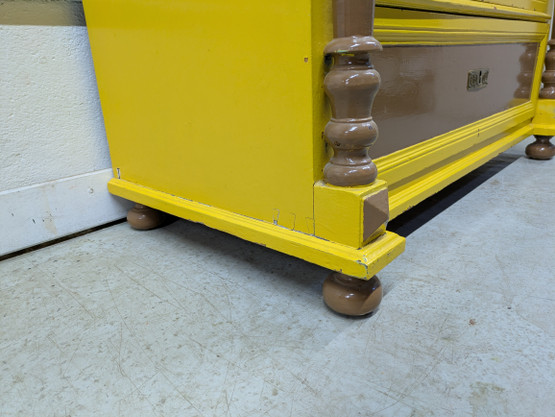 Vanha antiikki lipasto 