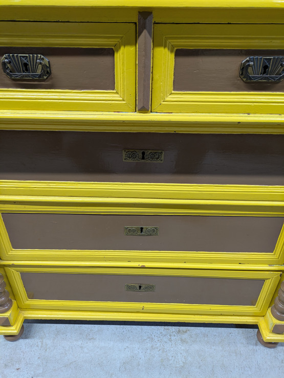 Vanha antiikki lipasto 