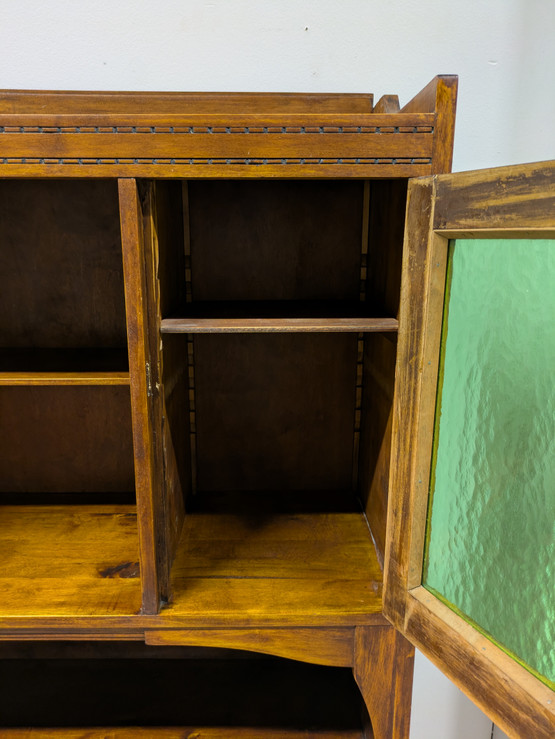 Upea Jugend astiakaappi 