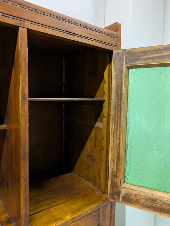 Upea Jugend astiakaappi 