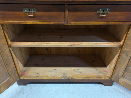 Upea Jugend astiakaappi 