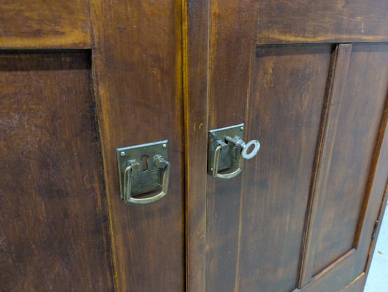 Upea Jugend astiakaappi 