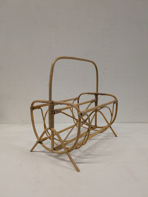 Vintage rottinkinen lehtiteline 