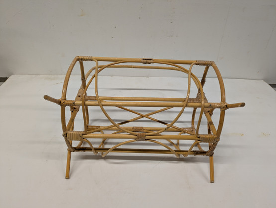 Vintage rottinkinen lehtiteline 