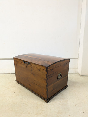 Kunnostettu antiikki arkku