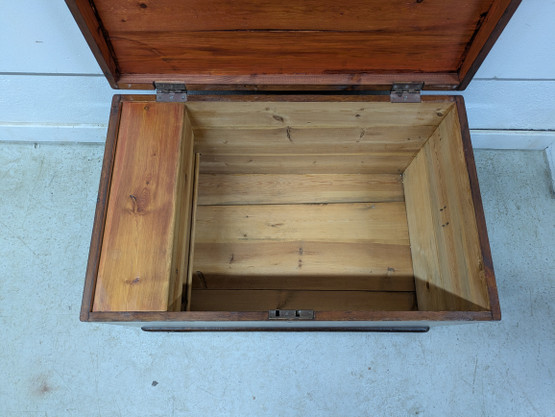 Kunnostettu antiikki arkku