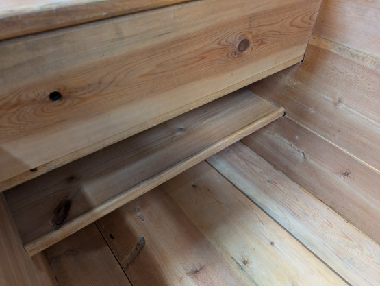 Kunnostettu antiikki arkku