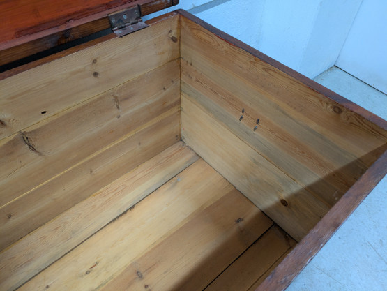 Kunnostettu antiikki arkku