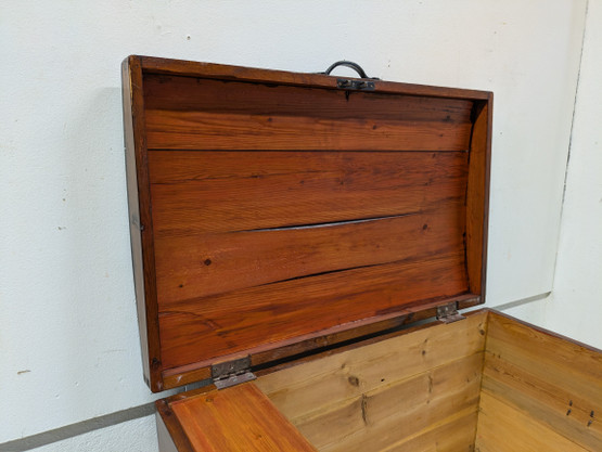 Kunnostettu antiikki arkku