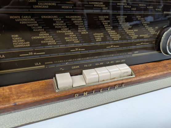 Vintage Philips levysoitin / radio