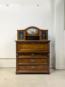 Upea kunnostettu antiikki piironki 