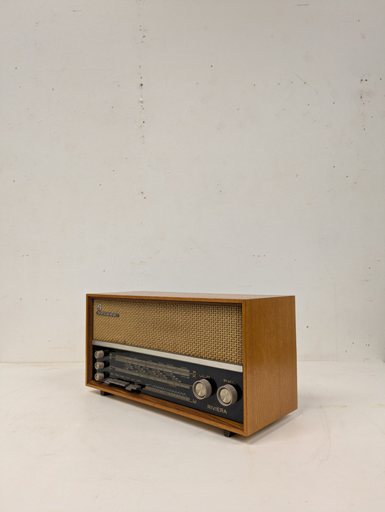 Vintage Salora radio