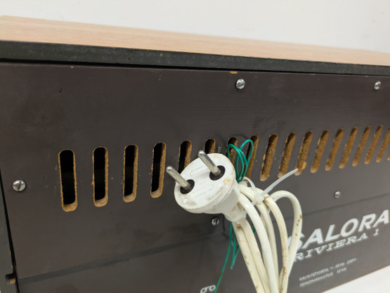 Vintage Salora radio