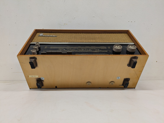 Vintage Salora radio