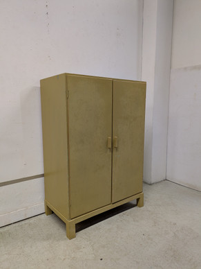 Vanha liinavaatekaappi 