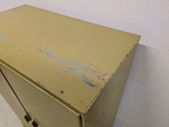 Vanha liinavaatekaappi 