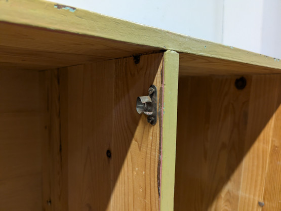 Vanha liinavaatekaappi 