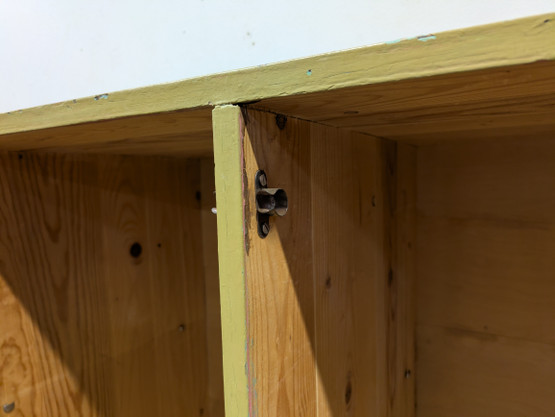 Vanha liinavaatekaappi 