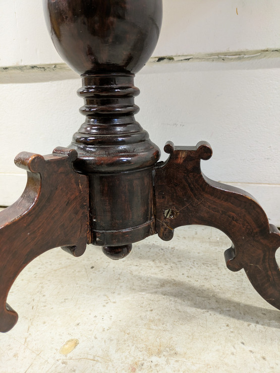 Antiikki kahvipöytä 