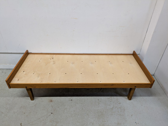 Teak laverisänky 60-luku, levitettävä 
