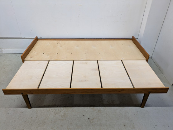 Teak laverisänky 60-luku, levitettävä 