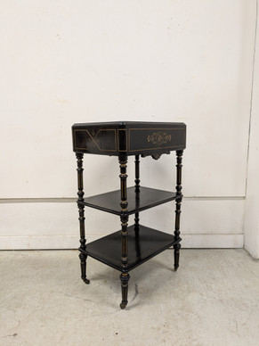 Upea antiikki sivupöytä / tarjoilupöytä 