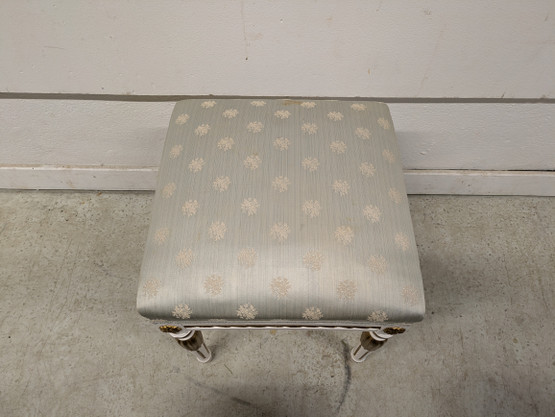 Vanha Kustavilainen taburetti / palli 