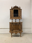 Kruusattu Rokokoo kulmakaappi