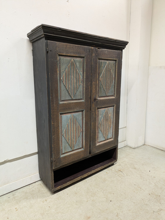 Antiikki kaappi 1700-luku