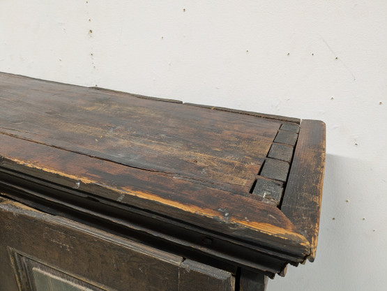 Antiikki kaappi 1700-luku