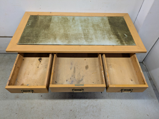 Vanha kirjoituspöytä 