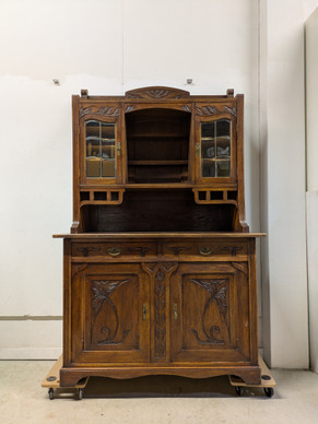 Antiikki astiakaappi 