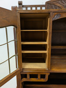 Antiikki astiakaappi 