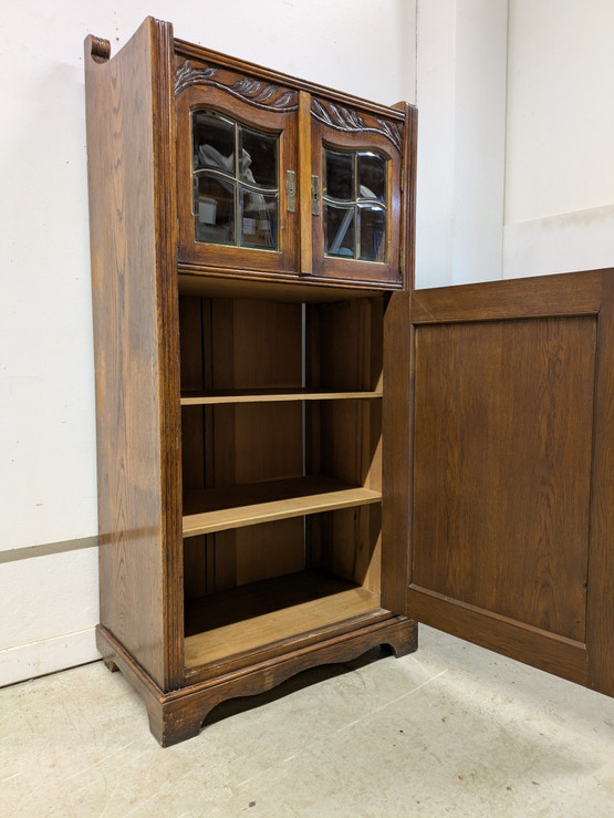 Antiikki vitriinikaappi 