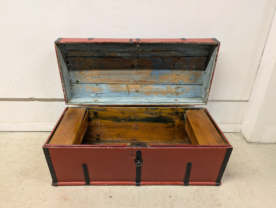 Suuri antiikki arkku 1700-luku