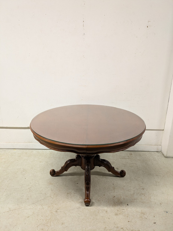 Upea jatkettava ruokapöytä 