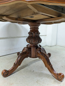 Upea jatkettava ruokapöytä 