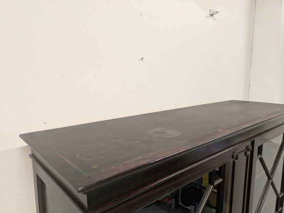 Vanha vitriinikaappi 