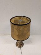 Vanha pöytävalaisin 