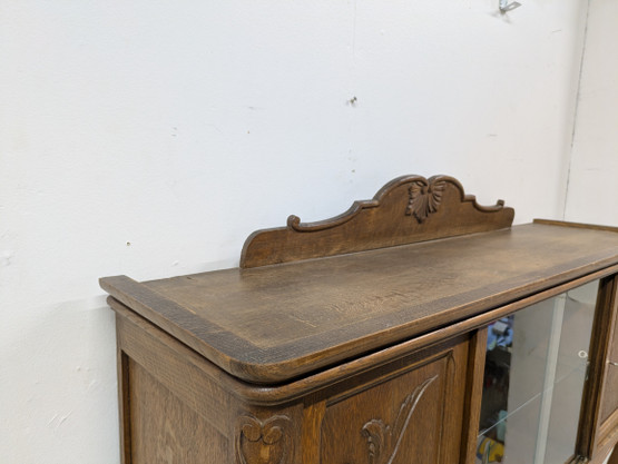 Antiikki astiakaappi 1900-luvun alku