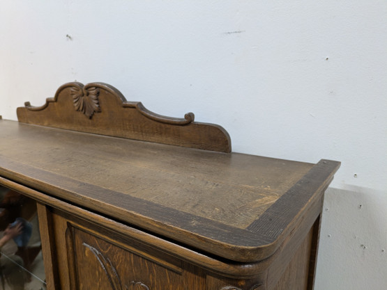 Antiikki astiakaappi 1900-luvun alku