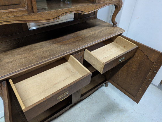 Antiikki astiakaappi 1900-luvun alku