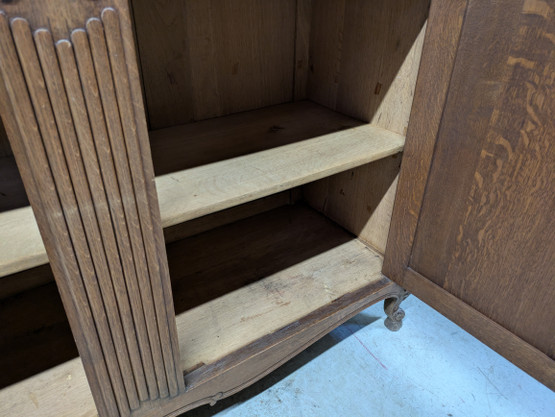 Antiikki astiakaappi 1900-luvun alku