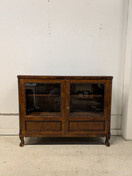 Vanha vitriinikaappi 